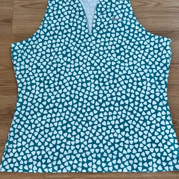 Nike Women's Dot Green White Athletic Tank XL Athleisure Sweatheart Neck Line - Picture 2 of 6